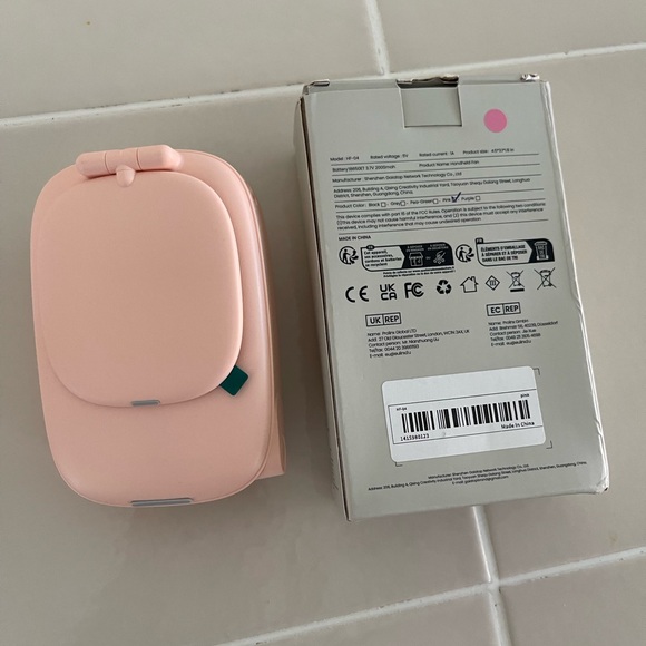 Mini Fan Camera Style With Mirror & Digital Display USB Charger - Picture 10 of 12